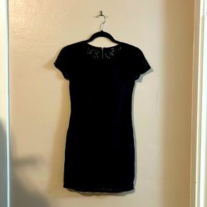 Aritzia Talula Black Lace Short Sleeve Sheath Shift Dress XXS
